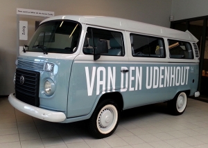 vw bus busbelettering